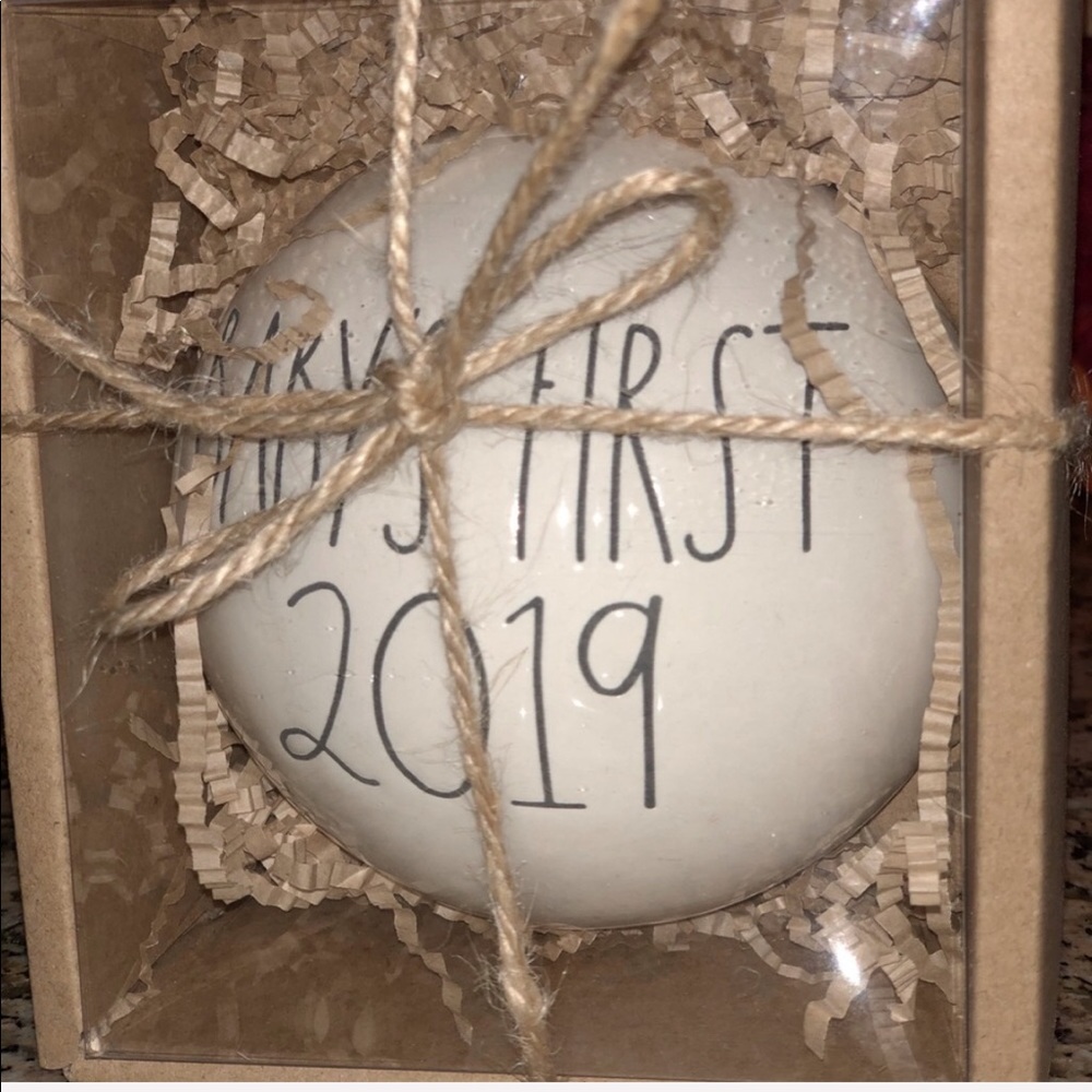NWT RAE DUNN “Baby’s First 2019” ornament - Picture 3 of 6